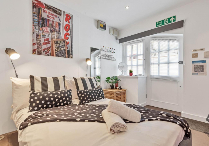 Others 4, Artist Studio - Super Central Brighton - Sleeps 2 3 Guests - Free Wifi, Brighton and Hove