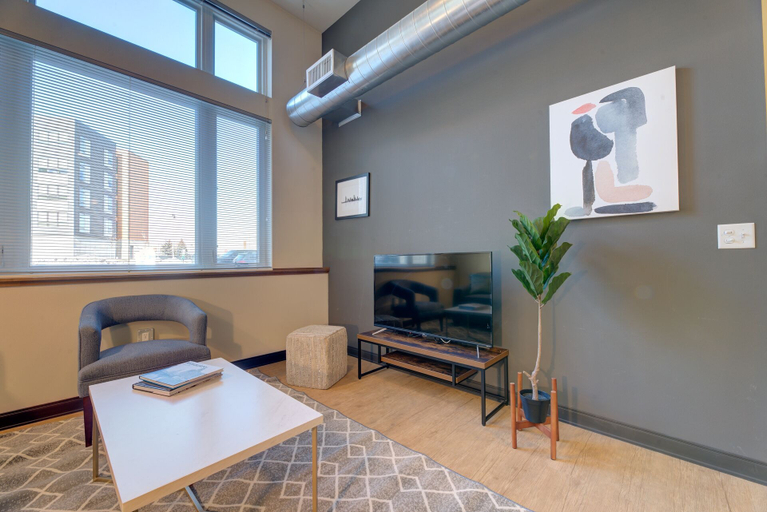 Room 3, Milwaukee Executive 1BD 1BA Downtown Apartment, Milwaukee