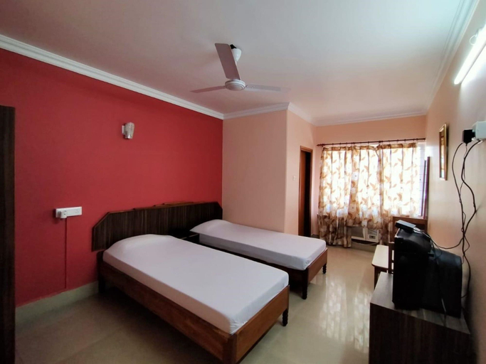 Bedroom 2, Goroomgo Crystal Inn Guwahati, Kamrup Metropolitan