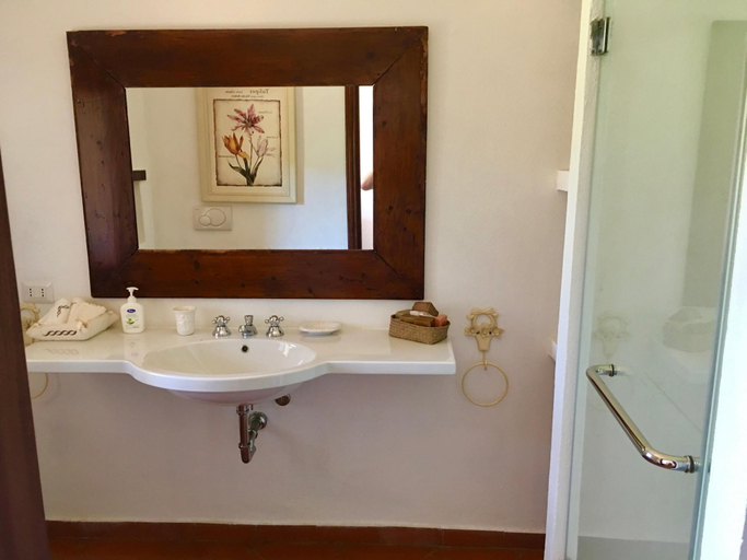 Bathroom 3, Porto Ercole Villa Della Fonte Large Pool Fabulous Sea Views, Grosseto