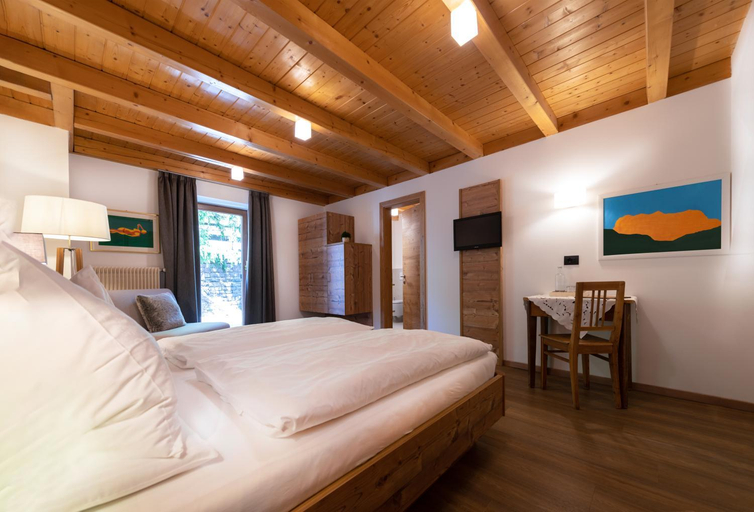 Bedroom 2, Charme Hotel Uridl, Bolzano