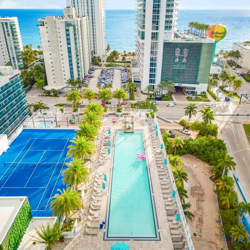 Room 5, High Floor With Stunning Views Amazing Pools, Broward
