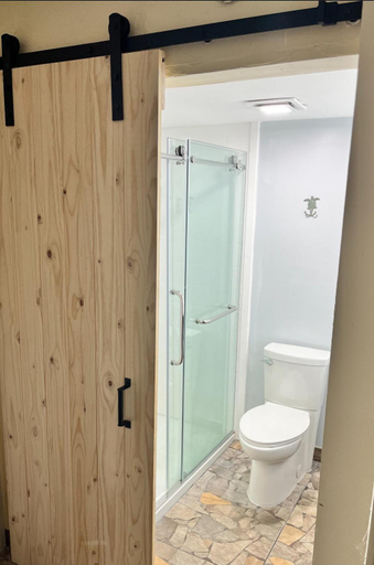 Bathroom 4, Ocean Sands Beach Boutique Inn-1 Acre Private Beach-St Augustine Historic-2 Miles-Shuttle with Downt, Saint Johns