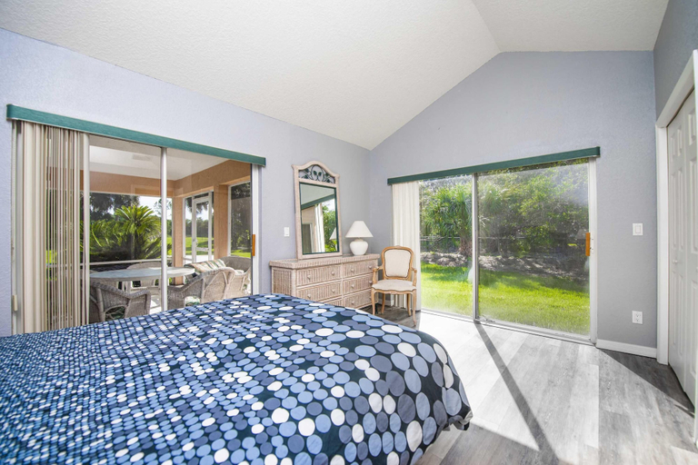 Room 3, Swiss 30 - Golf Course, Lake