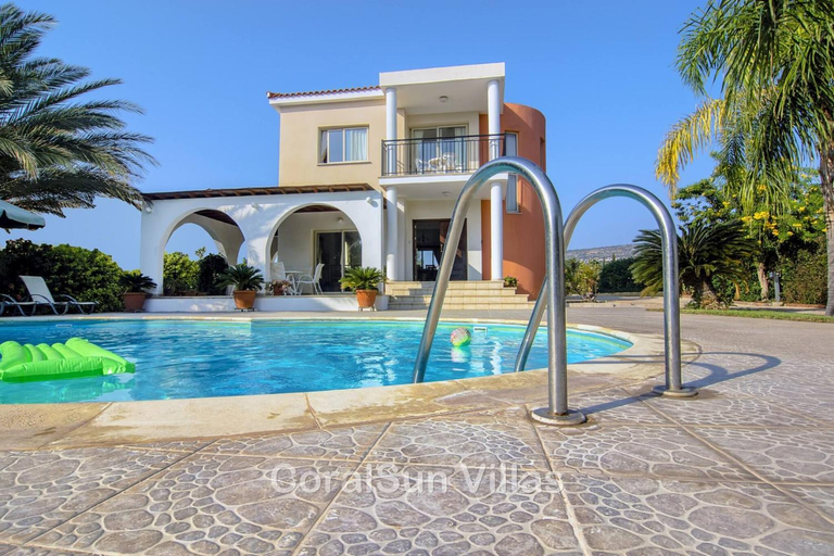 Sport & Beauty 5, Amazing Pool, Complete Privacy, Amenities and Beach nearby