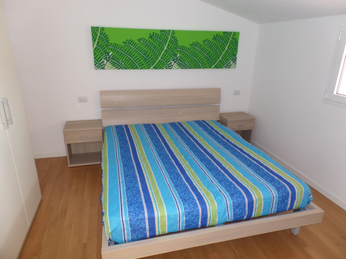 Room 5, Lucia D in Bibione With 3 Bedrooms and 2 Bathrooms, Venezia