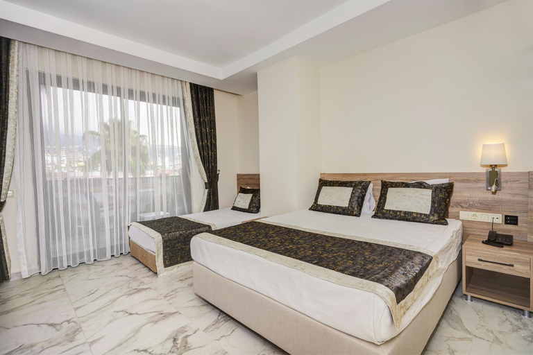 Bedroom 3, Arsi Hotel, Alanya