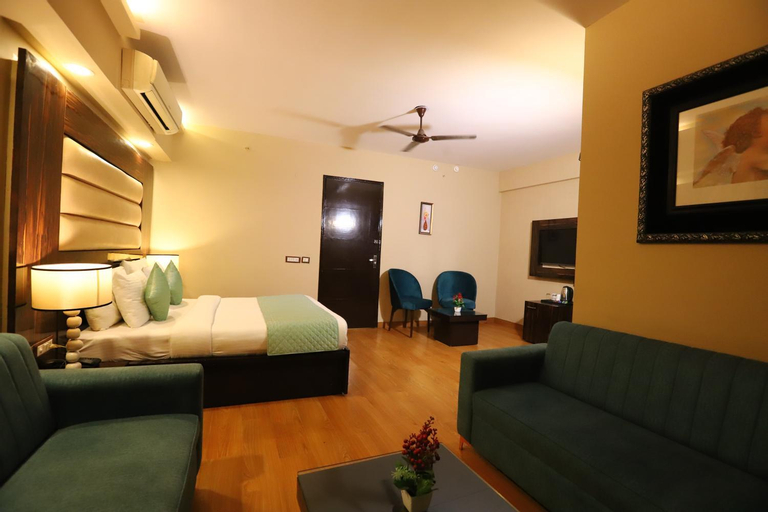 Bedroom 2, Hotel Palm Grand Naraina New Delhi - Couple Friendly Local IDs Accepted, West