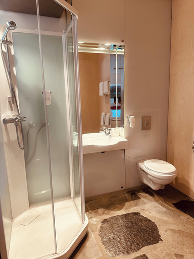 Bathroom 3, Preikestolen BaseCamp, Strand