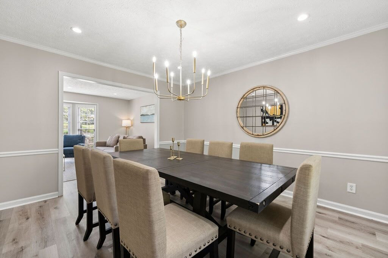 Room 5, Beautiful Newly-renovated Home in Indian Hills, Cobb
