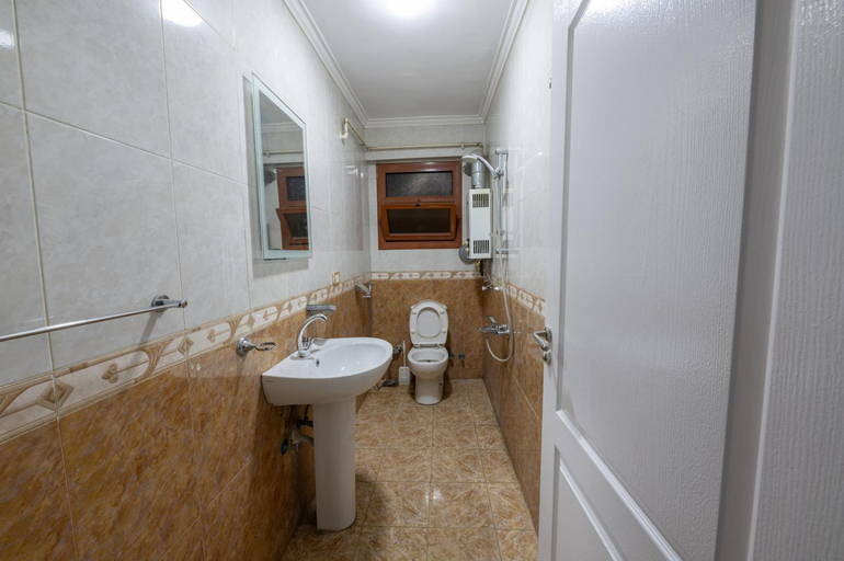 Bathroom 2, luxury Heliopolis gem, Heliopolis