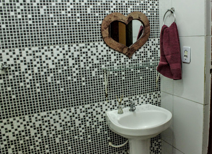 Bathroom 2, Buena Vibe Hostel, Lençóis