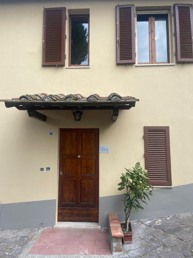 Others 4, VILLA IL TUFO, Siena