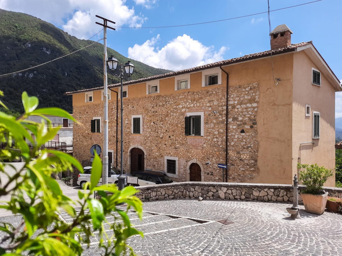 Exterior & Views 2, Villa Felici Montecristo, Frosinone