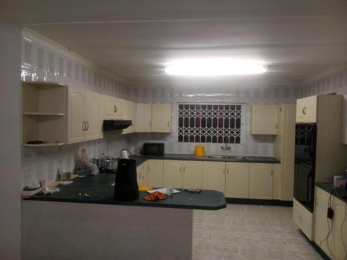 Others 2, Lake Acres Guest House, Sisonke