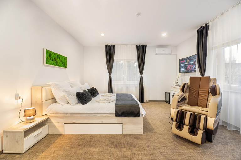 Others 3, Bada Bing Residence, Brasov