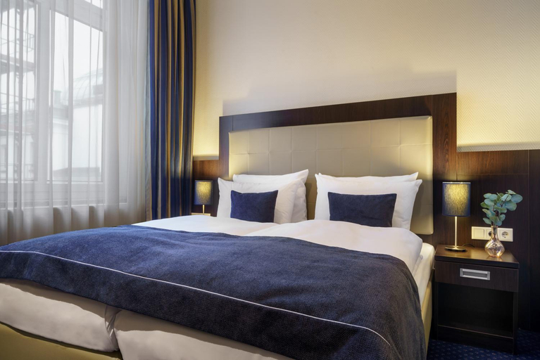 Bedroom, Novum Hotel Continental, Hamburg