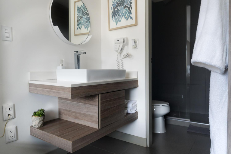 Bathroom 4