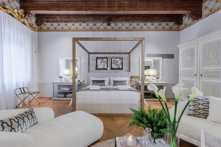 Room 4, The Lucca Heritage Retreat, Lucca