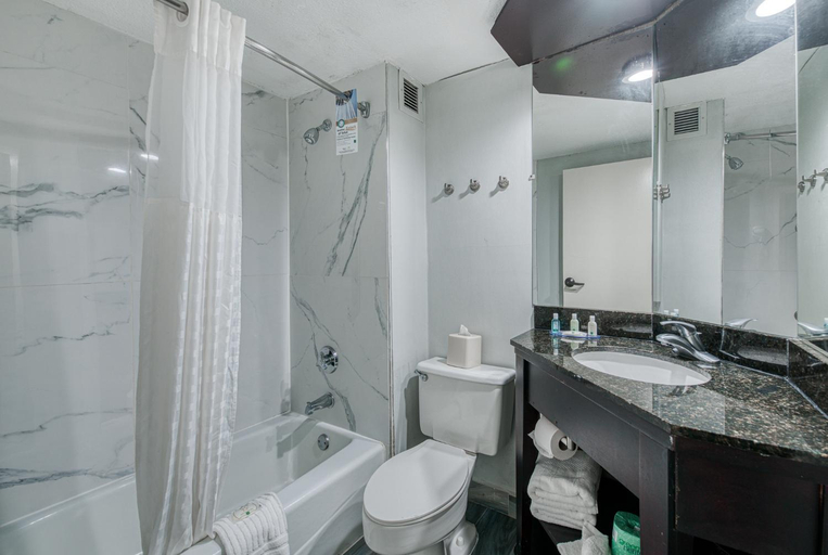 Bathroom 4, Quality Inn & Suites North Little Rock, Pulaski