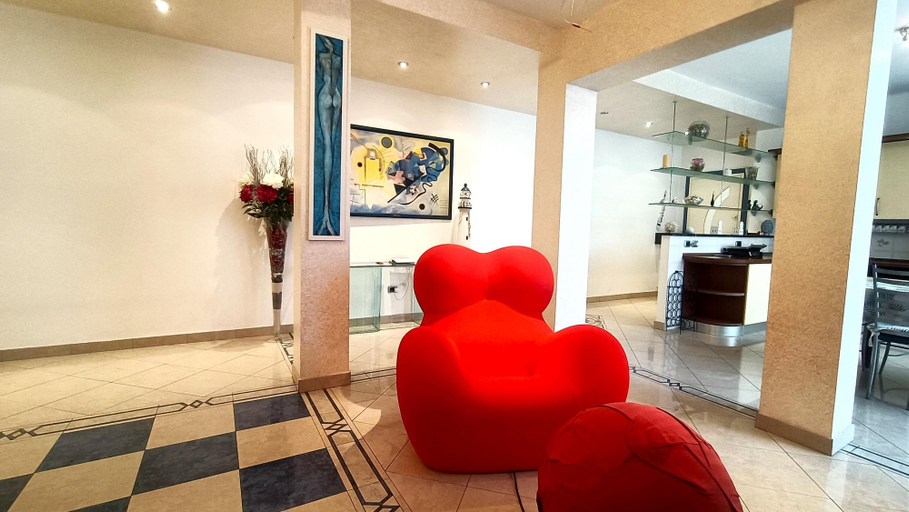 Room 5, Europa 34 in Diano Marina, Imperia