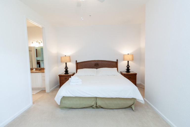 Room 2, 3 Bed 3 BA 5min Universal Spacious 1823ft, Orange