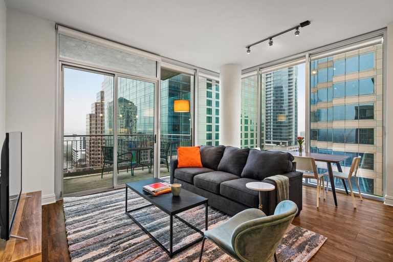 Room 4, Austin Central 2BD 2BA Apartment, Travis