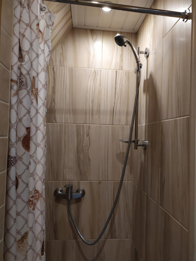 Bathroom 3, Ele kodumajutus, Pärnu