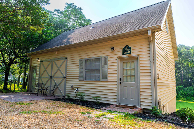Room 2, Peaceful Modern Historic Norcross Home, Gwinnett