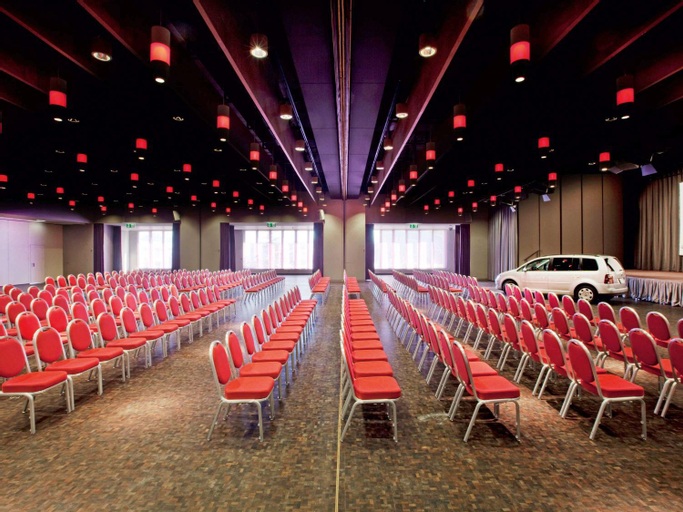 Business Facilities 28