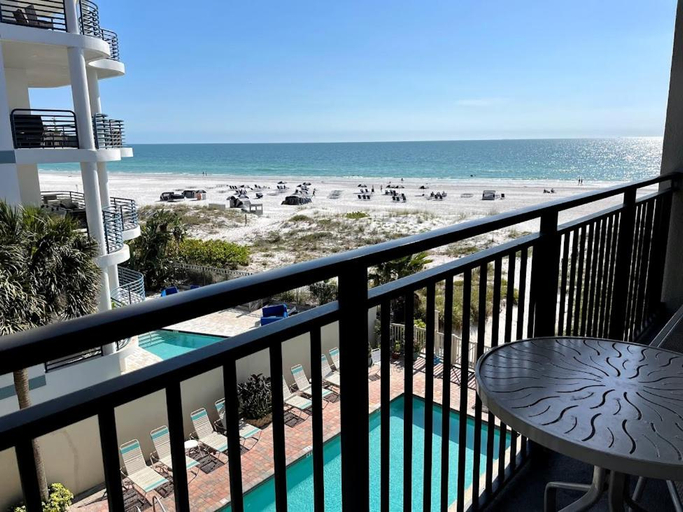 Others 2, Beachfront Condo Ocean View, Pinellas