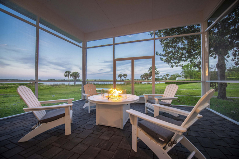 BBQ/picnic area, Sumner Lake House 2 Bedrooms, Lake