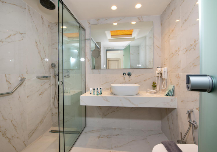 Bathroom 5, Vantaris Luxury Beach Resort, Crete
