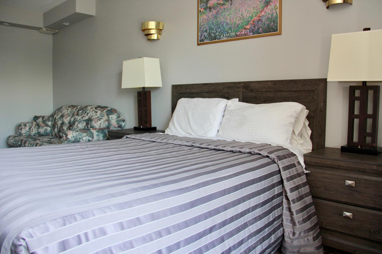 Bedroom 2, Victoria Motor Inn, Niagara