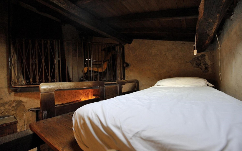 Bedroom 5, Preta Nera Intera in Giuliano di Roma, Frosinone