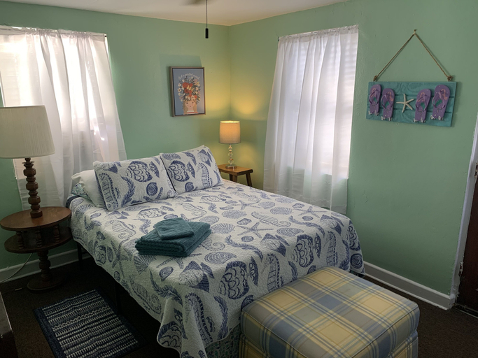 Primary image, Beach Side Studio #1 Apts by RedAwning, Norfolk