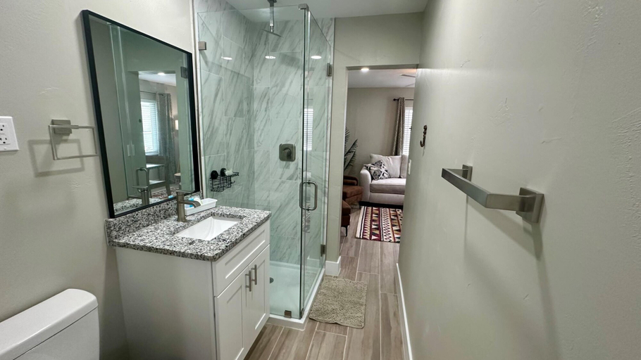 Bathroom, Turtle Nest 3 - Quick Walk to Beach, Lee