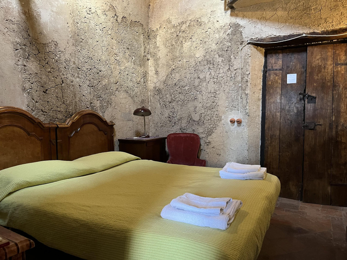 Bedroom 4, Preta Nera Kihlgren in Giuliano di Roma, Frosinone