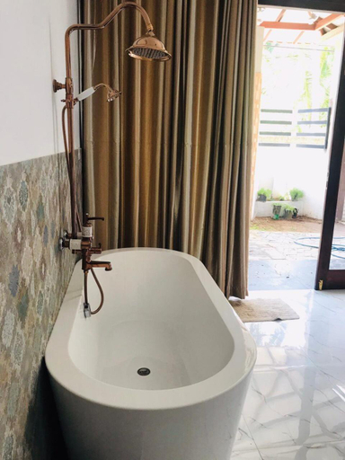 Bathroom 5, Villa Fiorita, Dickwella