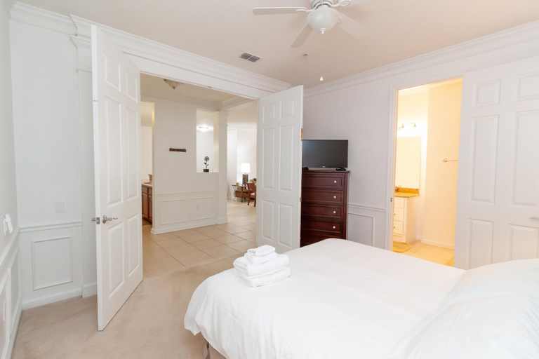 Room 5, 3 Bed 3 BA 5min Universal Spacious 1823ft, Orange