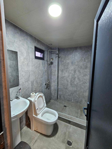 Bathroom 3, IVERIABEACH, Kobuleti