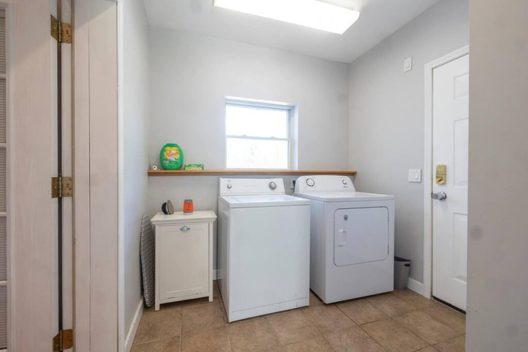 Room 3, Modern Farm Home 2hr NYC BOS Peaceful Wifi, Rensselaer