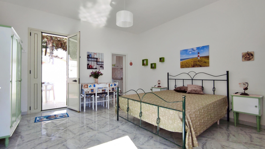 Room 5, La Visuale - Casa Vacanze Vista Mare nel Salento, Lecce
