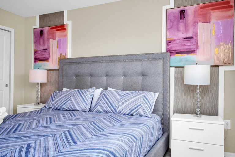 Room 1, Comfy House at Compass Bay CB102, Osceola