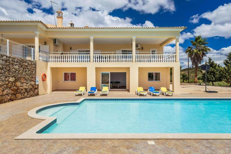 Room 1, Villa Entrecolinas, Silves