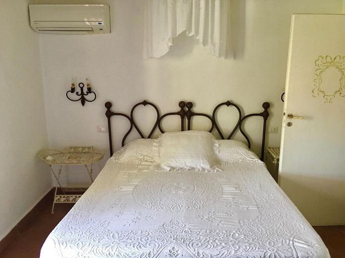 Bedroom 2, Porto Ercole Villa Della Fonte Large Pool Fabulous Sea Views, Grosseto