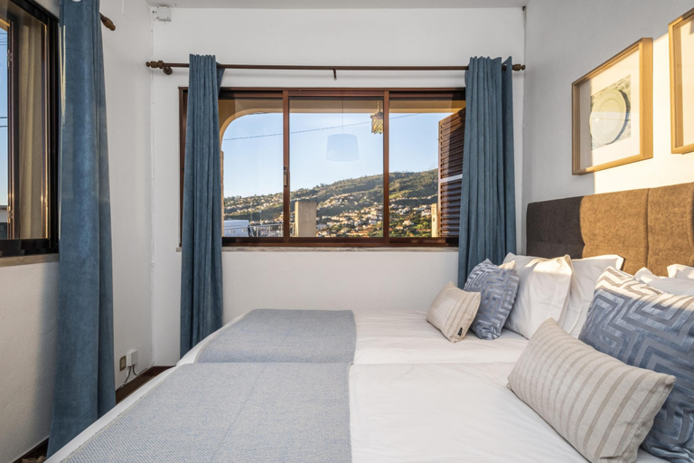 Room 2, White Rabbit II by Homie, Calheta