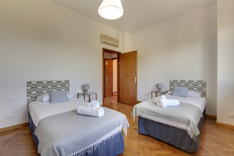 Bedroom 5, Colombo 76 in Firenze, Florence