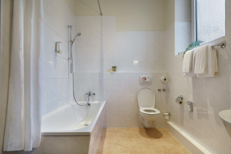 Bathroom 4, Novum Hotel Continental, Hamburg