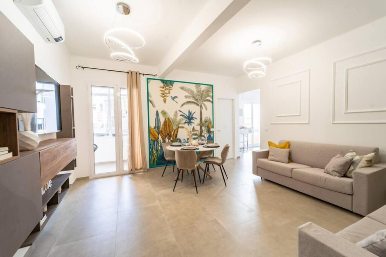 5, Palm Suite Centro - Teatro Ariston, Imperia